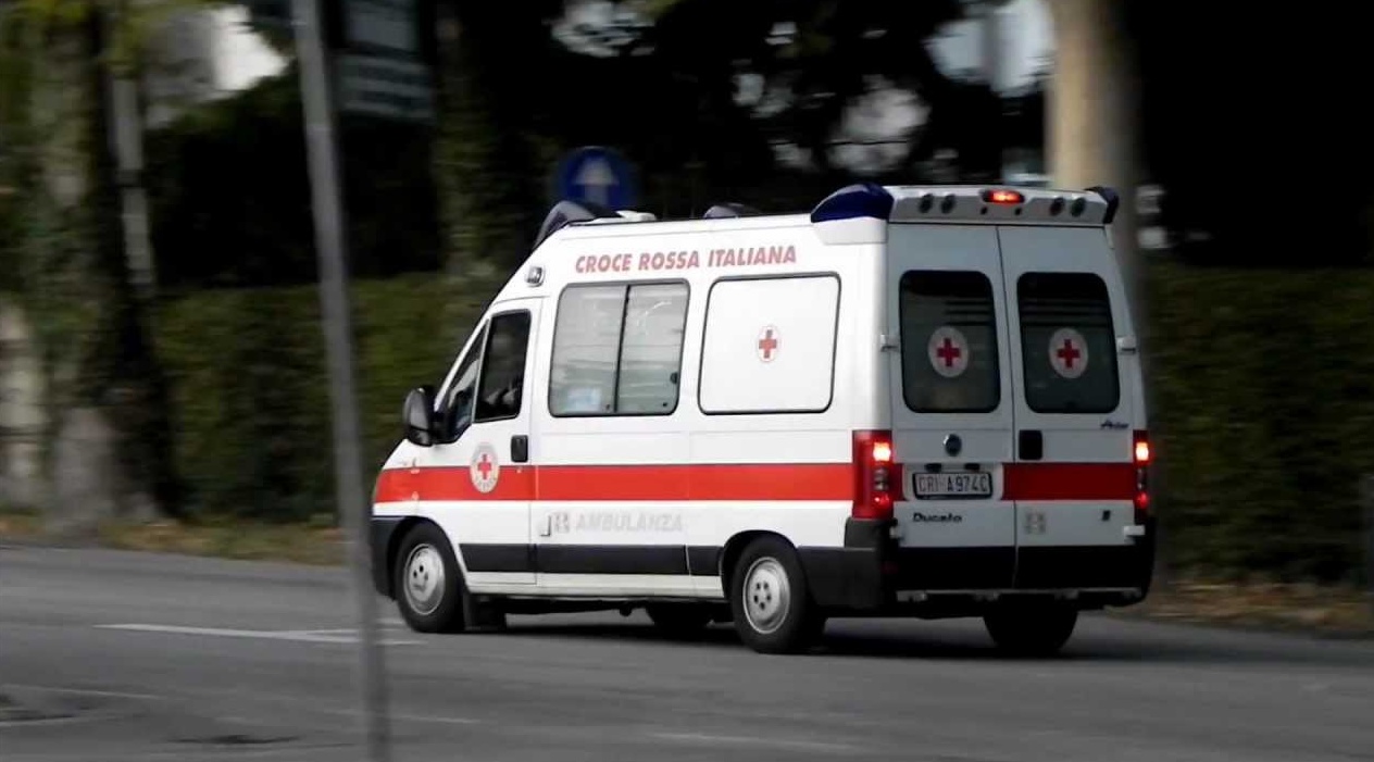 SANREMO: CORRIERE FULMINATO DA UN INFARTO DURANTE UNA CONSEGNA. AVEVA 45 ANNI