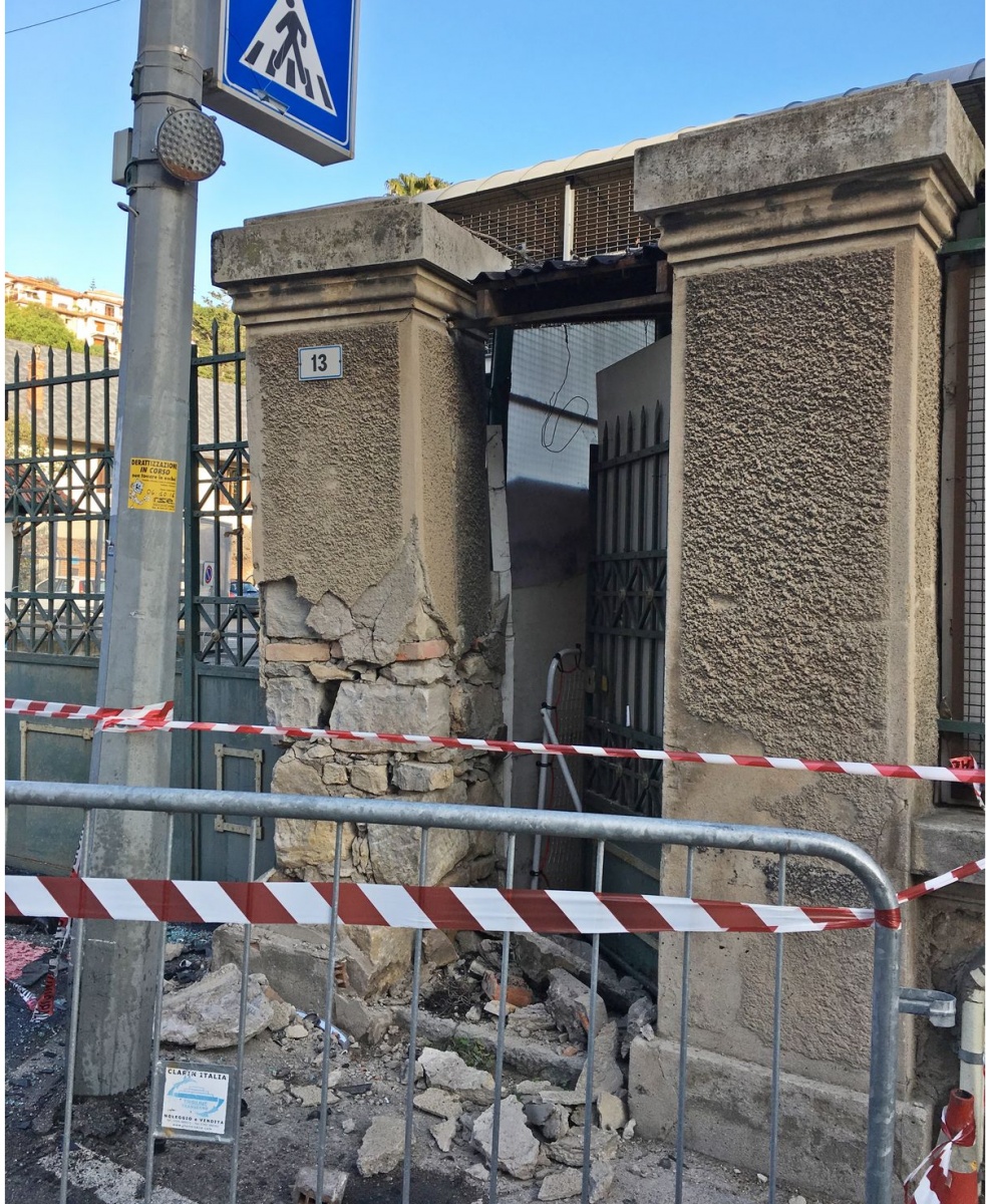 SANREMO: SCHIANTO CONTRO L’INGRESSO DELLO STADIO/ AUTO DANNEGGIA PILONE