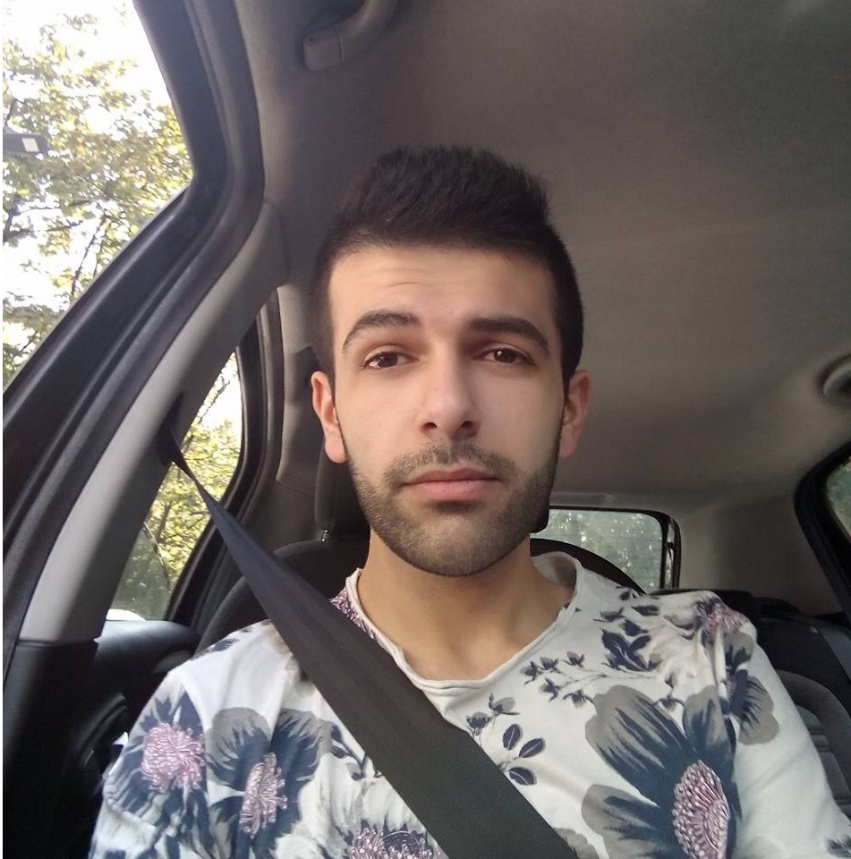 SCHIANTO IN AUTO CONTRO UN MURO DI RITORNO DAL LAVORO/ PANETTIERE SERIAMENTE FERITO