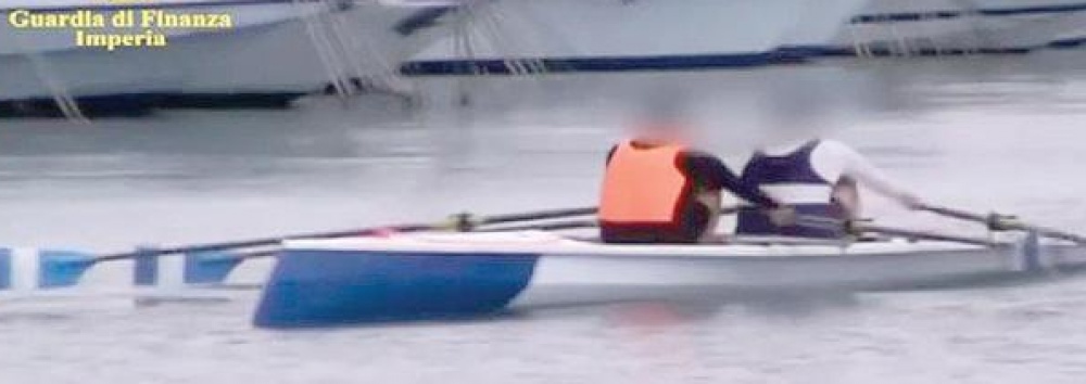 SETTE “FURBETTI DEL CARTELLINO” CHIUDONO IL CONTO CON LA GIUSTIZIA: PATTEGGIAMENTI DA 16 A 20 MESI PER IL DIPENDENTE IN CANOA E SEI COLLEGHI