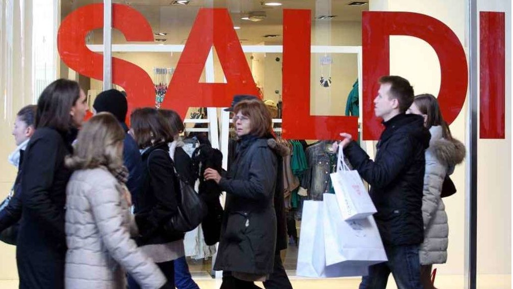 Saldi invernali posticipati a fine gennaio