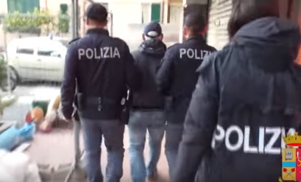 Scena muta davanti al giudice per l’ex cuoco arrestato per prostituzione minorile
