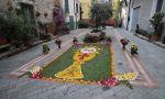 Spettacolo floreale a Villa Viani dove l'infiorata coinvolge paesani e turisti