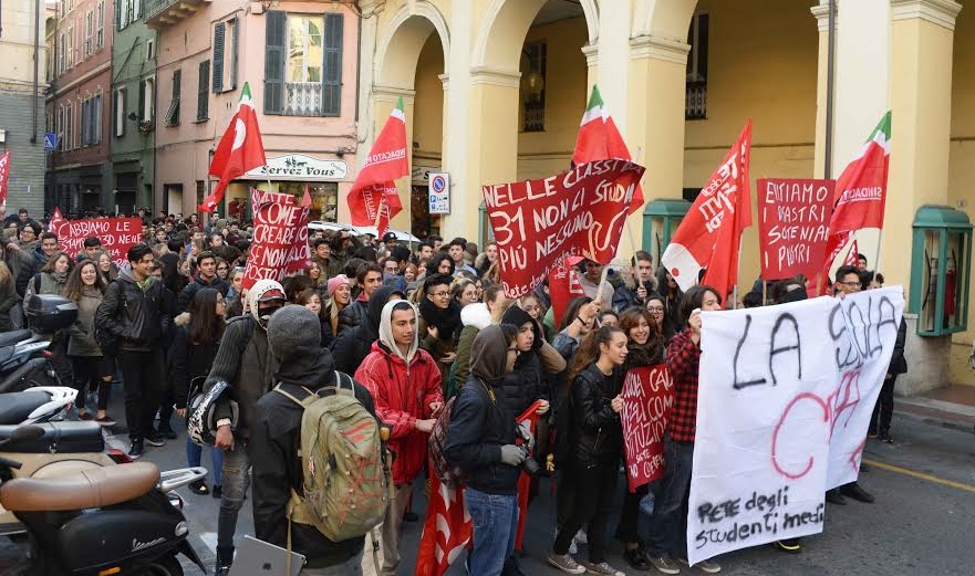 Oggi pomeriggio studenti in piazza ad Arma per protestare sull’edilizia scolastica