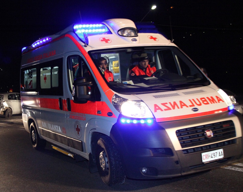 TERRIBILE IMPATTO TRA DUE MOTO: RAGAZZA DI 17 ANNI RISCHIA AMPUTAZIONE DI PARTE DI UNA GAMBA