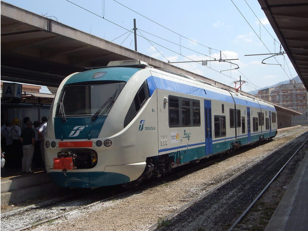 Treni sospesi per un guasto elettrico tra Bordighera e Arma di Taggia