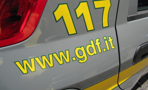 TRUFFE E CROCIERE “FANTASMA”, FALSO COMANDANTE DI NAVI DENUNCIATO DALLA GUARDIA DI FINANZA