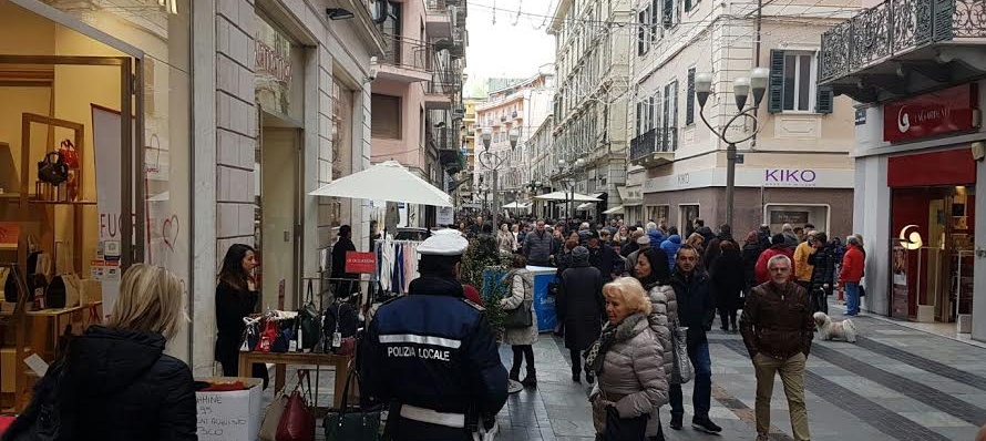 TUTTI IN CENTRO PER I TRADIZIONALI  “SALDI DI GIOIA”
