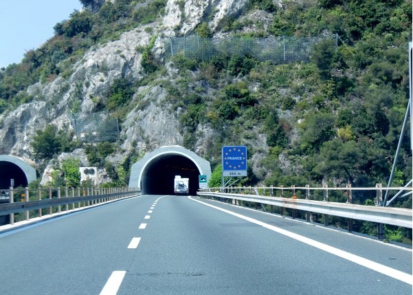 Trasporti: svincolo di Roquebrune dell’A8 francese chiuso dalle 21 alle 5, fino a venerdì