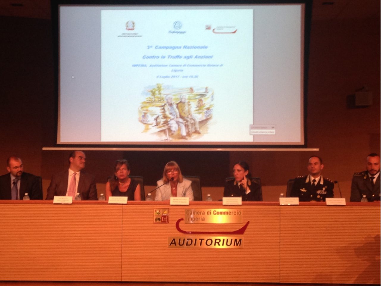 Truffe agli anziani: presso l’Auditorium della Camera di Commercio un incontro