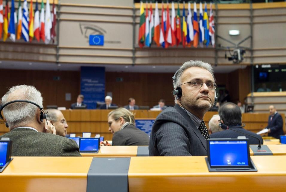 Una preghiera del vescovo Suetta aprirà l’incontro di domani (venerdì 16 al Palafiori) sulla “Carità politica”