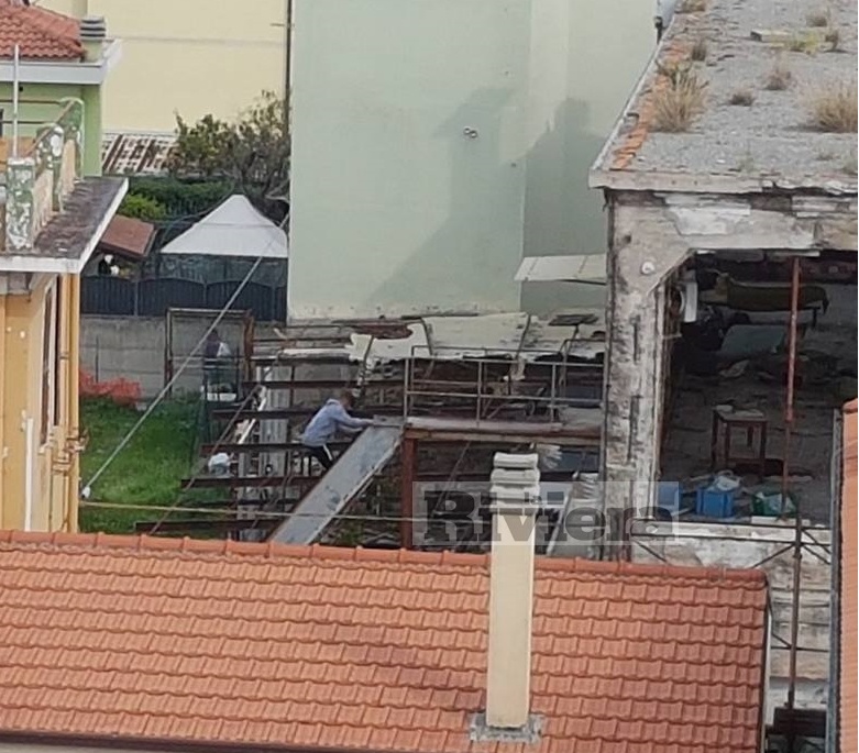 VENTIMIGLIA: ECCO LE FOTO CHE INCASTRANO GLI INTRUSI ALL’EX CALZATURIFICIO “TAVERNA”