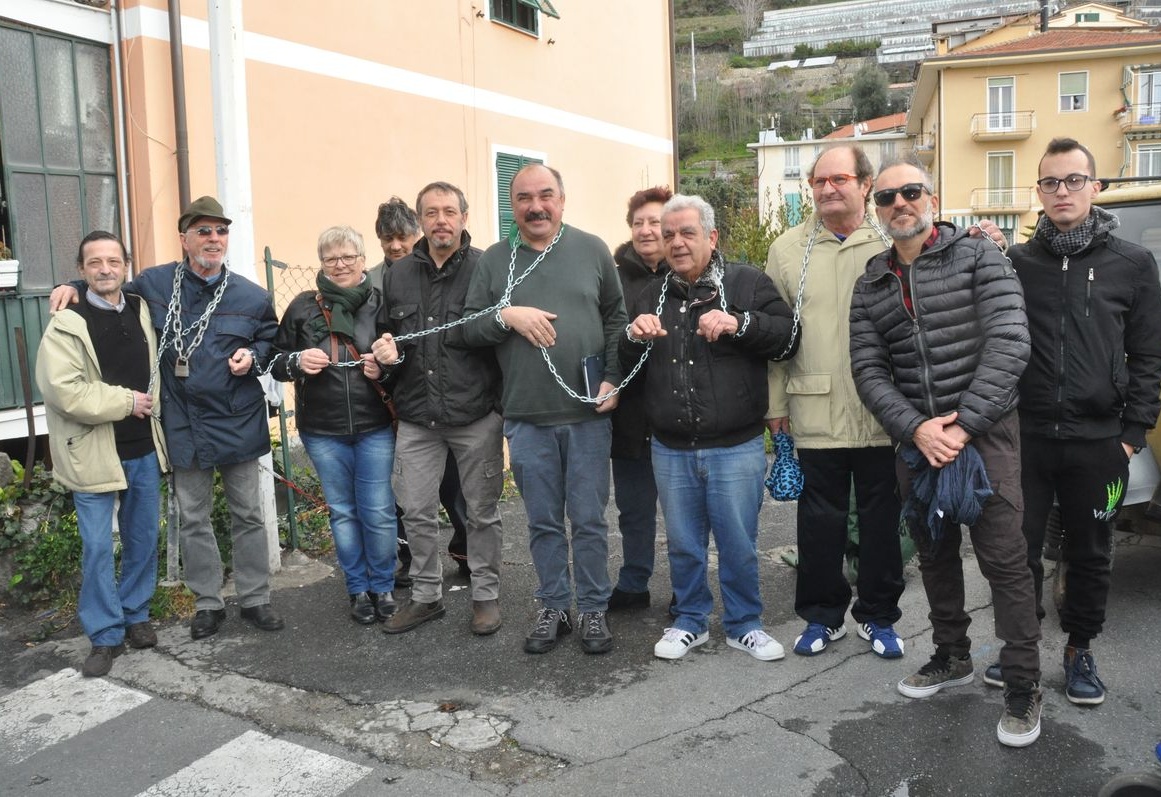 BUFERA MIGRANT A VENTIMIGLIA: LEGA NORD ATTACCA IL VESCOVO PER IL “REGALO” DI 2.000 EURO AI NO BORDER/ 3 VIDEO