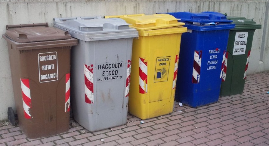 Vallecrosia: lotta all’abbandono indiscriminato di rifiuti, anche 500 euro di multa per i trasgressori