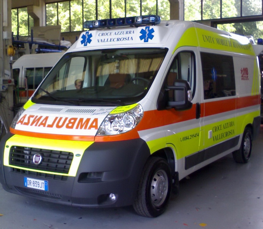 Vallecrosia: ristoratrice e ragazzino investiti mentre attraversano davanti alle scuole
