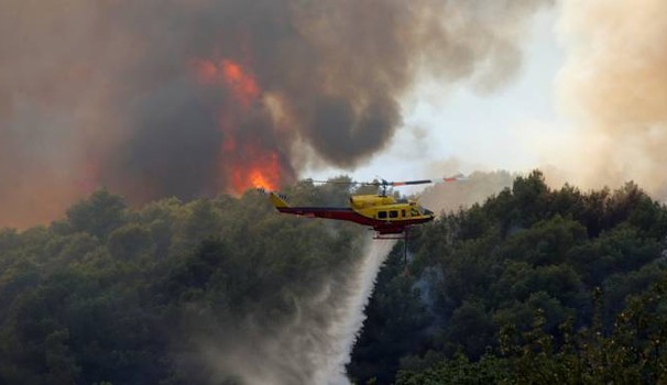 Inferno di fuoco in Costa Azzurra e var oltre 10mila evacuati