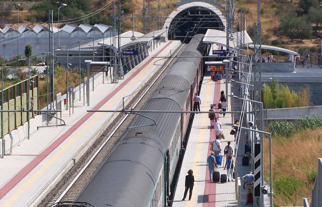 Nuove corse RT tra il centro e la stazione di Diano