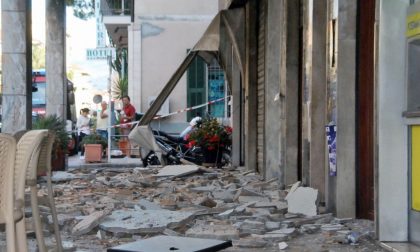 Crolla il soffitto di un terrazzo a Bordighera/ Tragedia sfiorata/ Foto