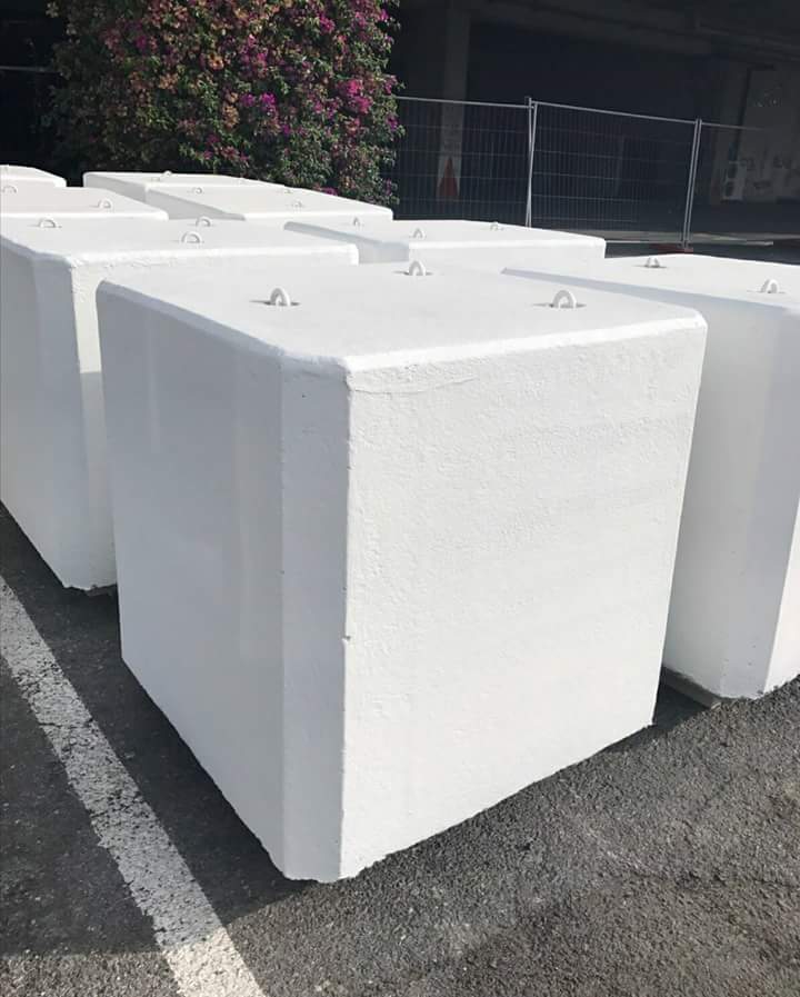 Writers o stampe fotografiche per i blocchi di cemento? Bianchieri lo chiede ai cittadini