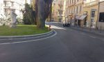 Pioggia trasforma Corso Mombello in una "trappola" per motociclisti