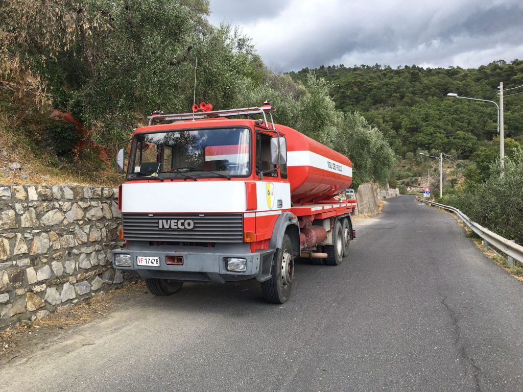 Villa Faraldi (di nuovo) senz’acqua: K.O. l’autocisterna dei Vigili del Fuoco