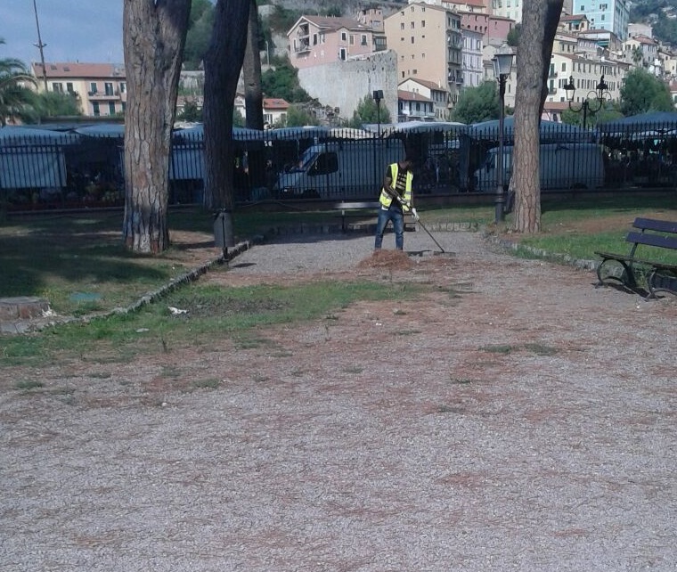 Volontariato Civico: l’impegno di giovani migranti a Ventimiglia per San Secondo