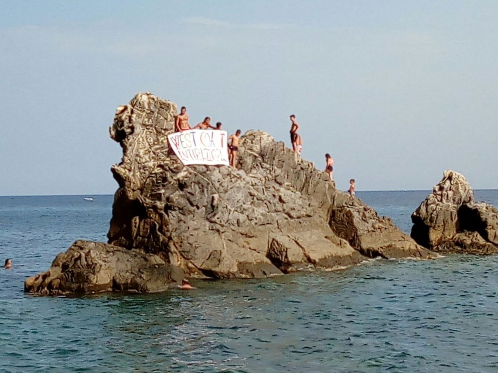 I centri sociali organizzano una festa antirazzista contro la festa provinciale della Lega Nord