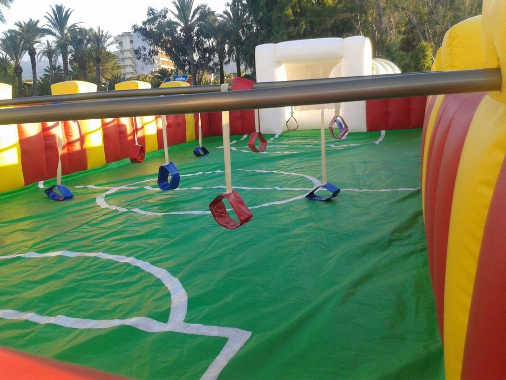 Alla Darsena arriva il “Calcio Balilla Umano”