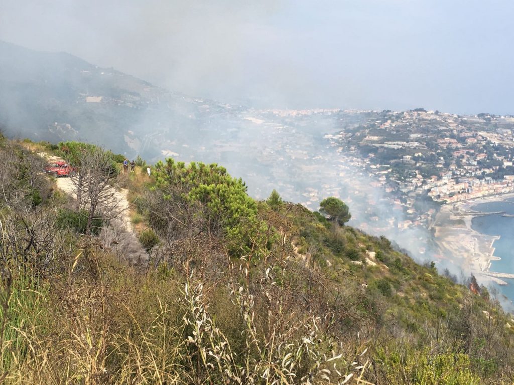 Incendio Montenero Bordighera