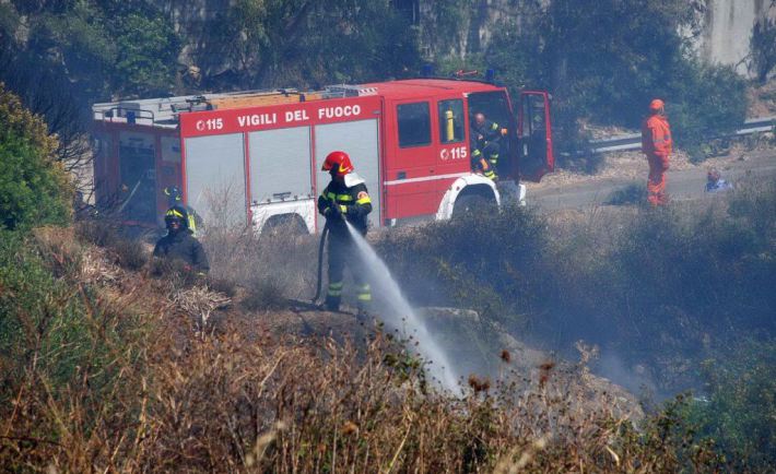 Due incendi in val Roja, dopo Porra fiamme anche ad Airole