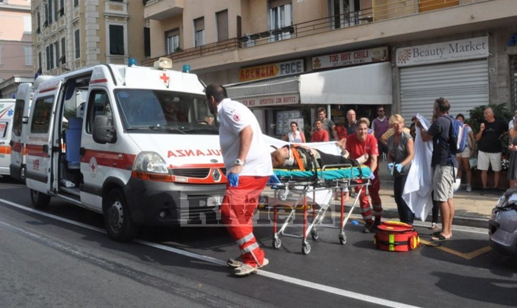 Incidente corso Matuzia Sanremo tre pedoni investiti da auto_03