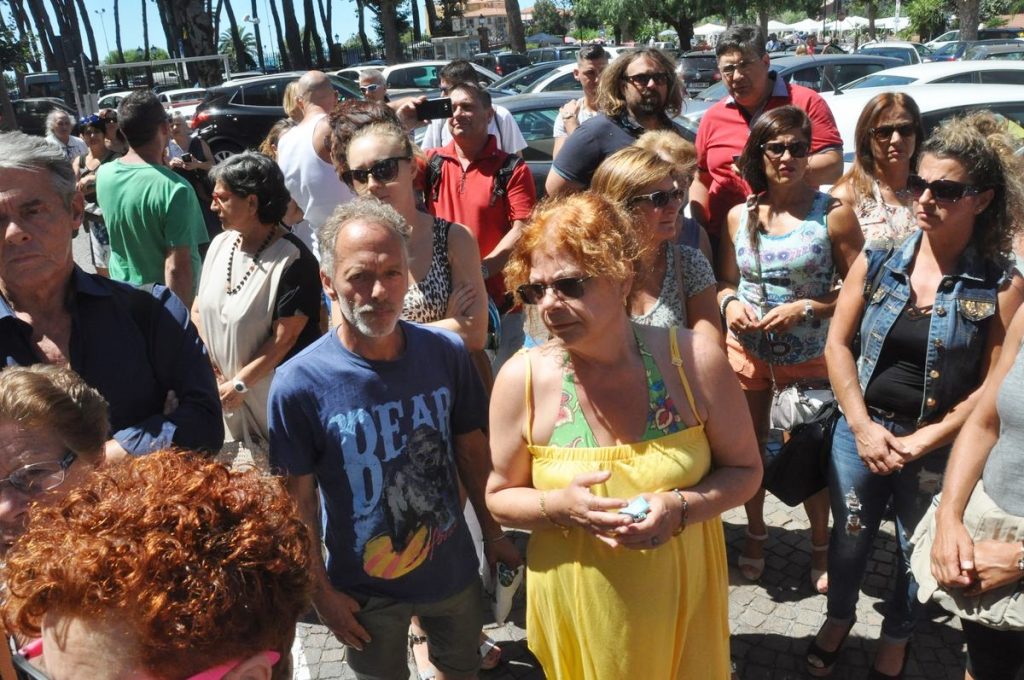Manifestazione Debora Murante migranti Ventimiglia 12 agosto 2017_02