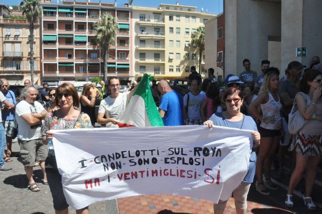 Manifestazione Debora Murante migranti Ventimiglia 12 agosto 2017_05