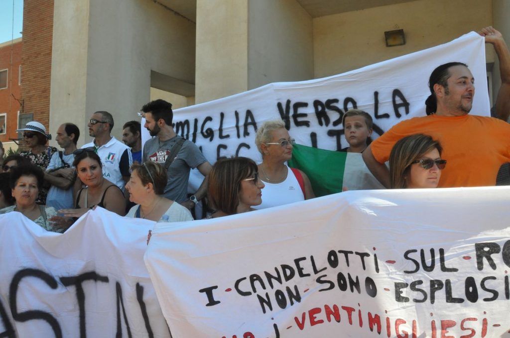Manifestazione Debora Murante migranti Ventimiglia 12 agosto 2017_18