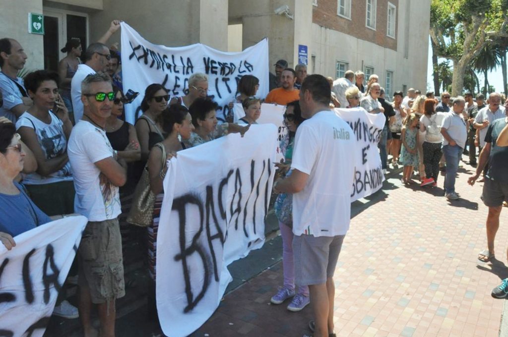 Manifestazione Debora Murante migranti Ventimiglia 12 agosto 2017_19