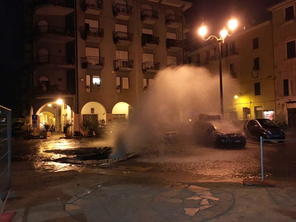 Perdita acqua piazza Nino Bixio Imperia_02