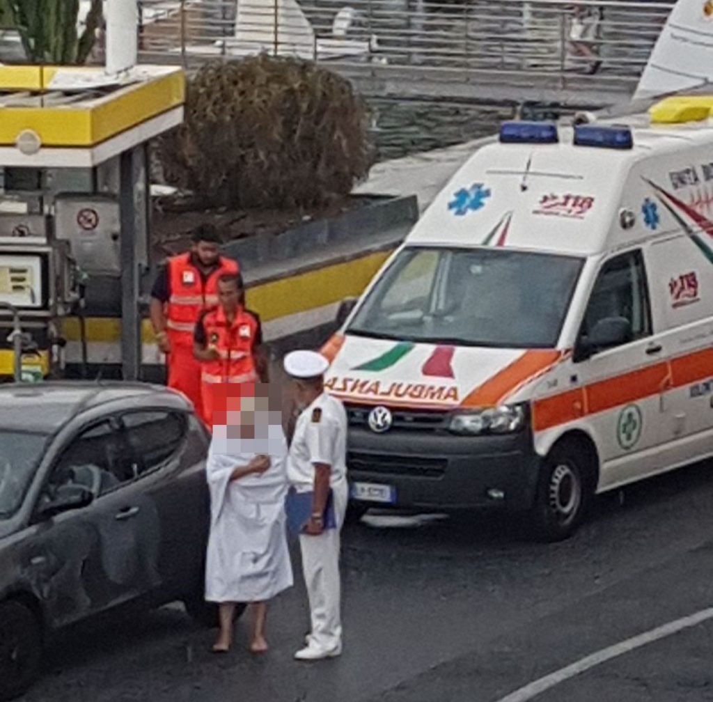 Sanremo donna bagnante soccorsa Guardia Costiera