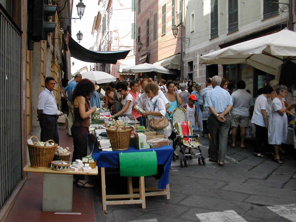 Ferragosto di shopping con Imperiaffari