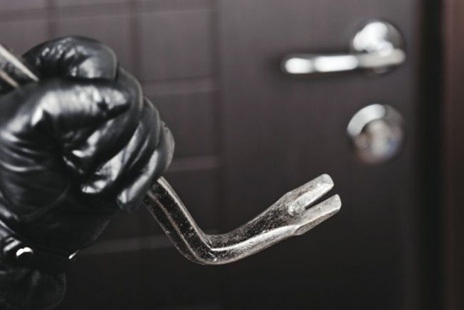 Verezzo si ribella ai furti: raccolta di firme e doppio esposto degli abitanti