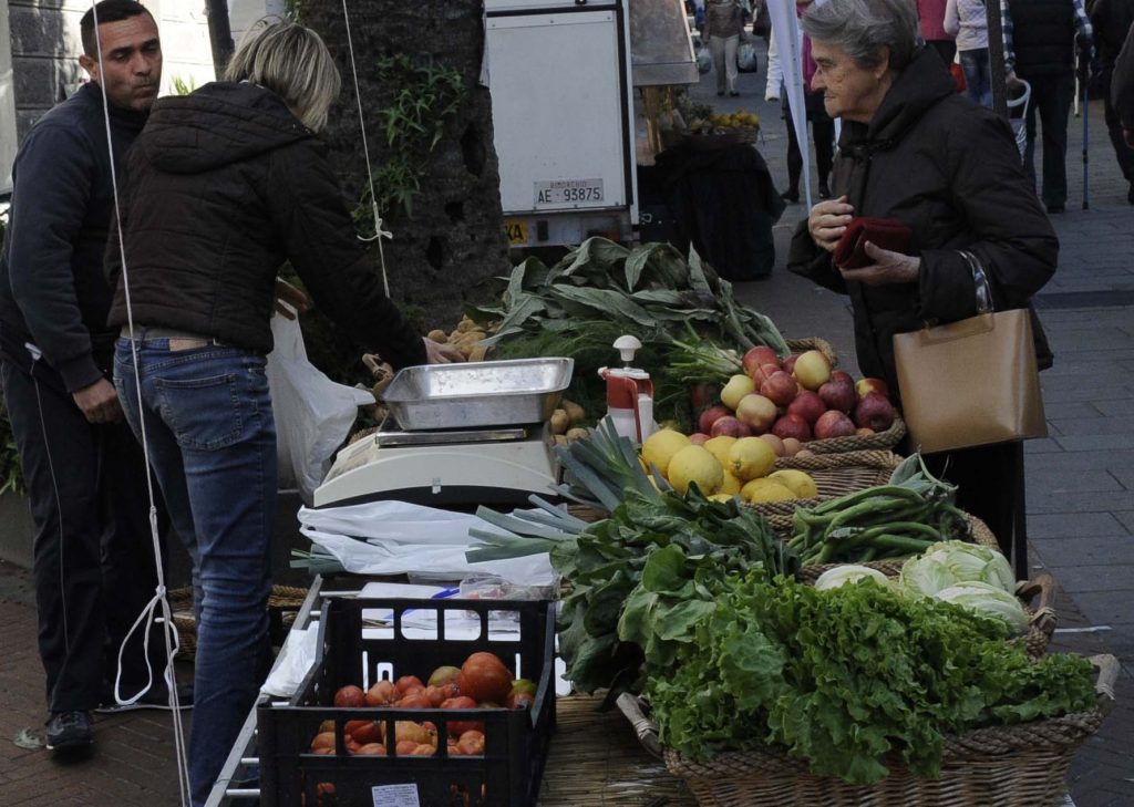 Mercato degli orti in via XX Settembre a Imperia: assegnati 11 posti