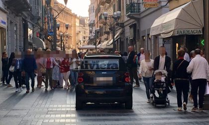 Sicurezza: la grande beffa dei "panettoni" a Sanremo... Quando le auto fanno la "vasca" in via Matteotti