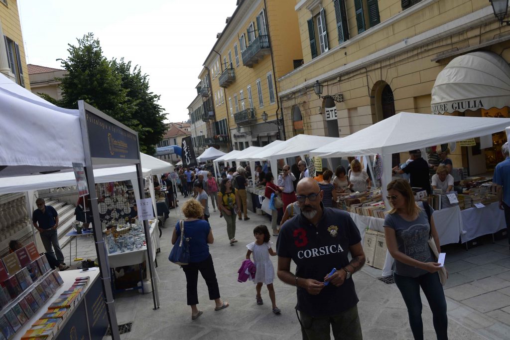 In via Cascione due giorni di mercatino delle regioni