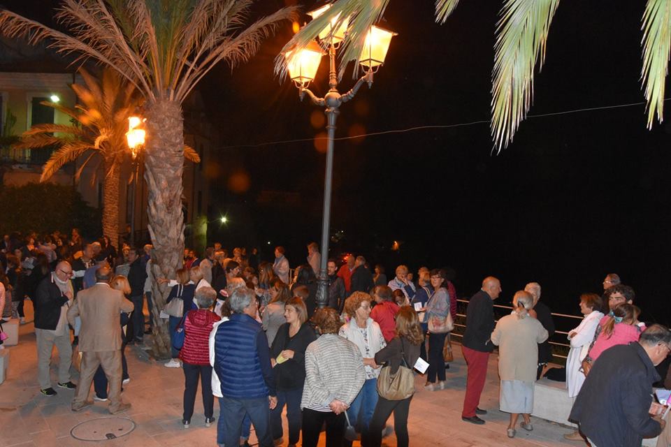 Fiaccolata ventimiglia Alta 23 settembre 2017 don Luca Salomone Suore dell'Orto (foto Maiolino)_07