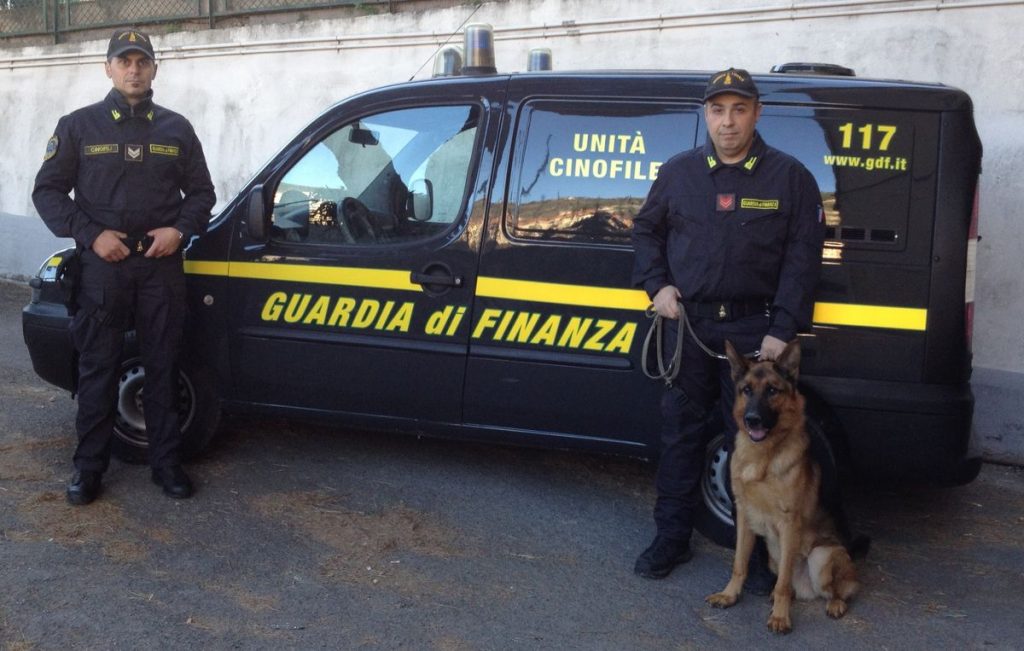 Sequestrati dalla Finanza 3,2 chili di marijuana a Ventimiglia