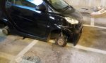 Rubate le ruote a una Smart nel parcheggio della stazione di Imperia