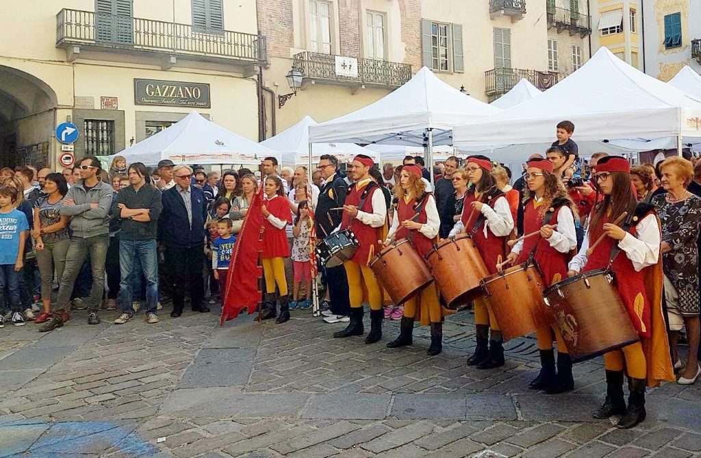 Trasferta autunnale per gli sbandieratori di Ventimiglia