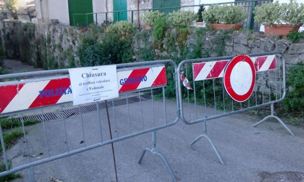 Tubo dell’acqua esploso ai Tre Ponti: modifiche alla viabilità e chiusura totale da levante a ponente  del Poggio oggi dalle 13 alle 14.30 per gara ciclistica