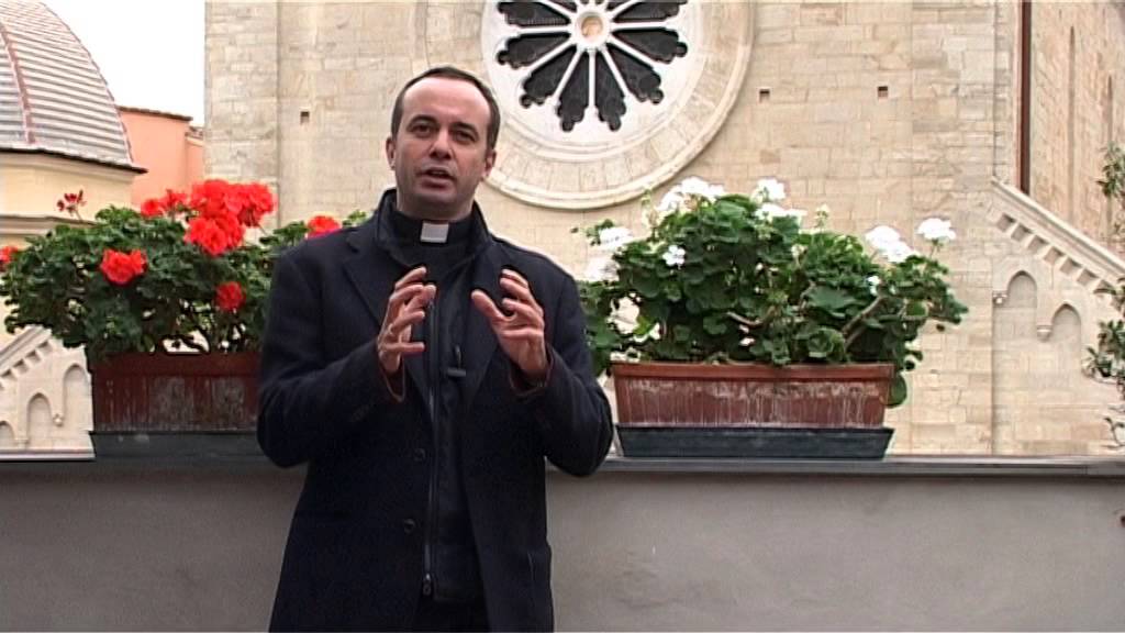 Il vice parroco di San Siro aggredito in canonica da una donna