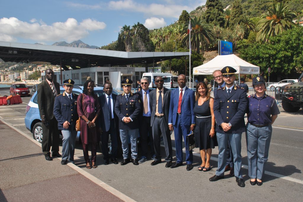 Delegazione Senegal visita polizia frontiera Ventimiglia