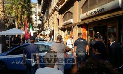 Liquido contro il gazebo di Casapound a Ventimiglia/ polizia ferma una persona